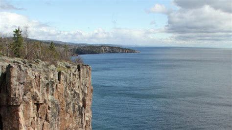 South St. Paul, Inver Grove Heights teens die after jumping off cliffs into Lake Superior